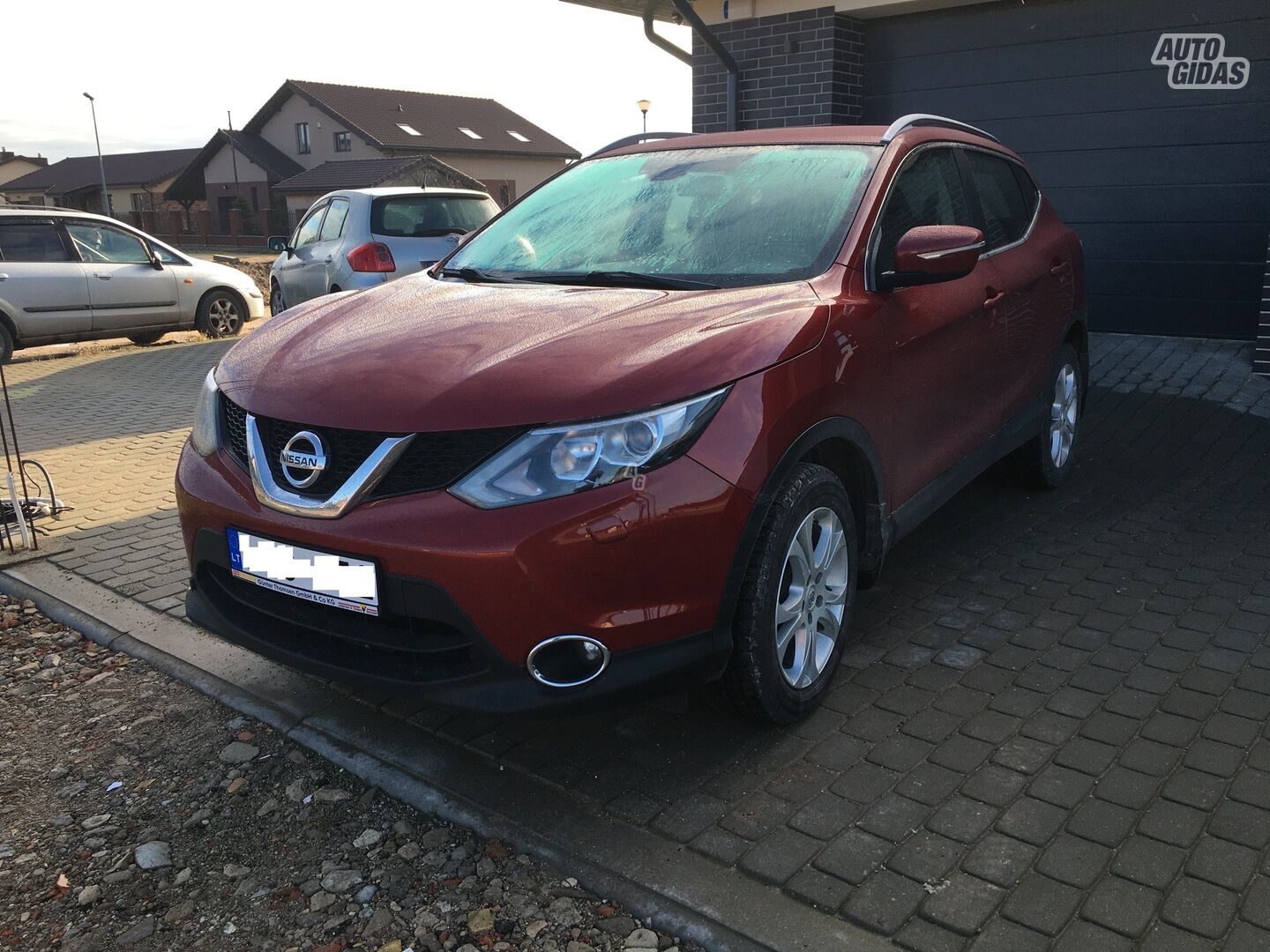 Nissan Qashqai 2015 г Внедорожник / Кроссовер