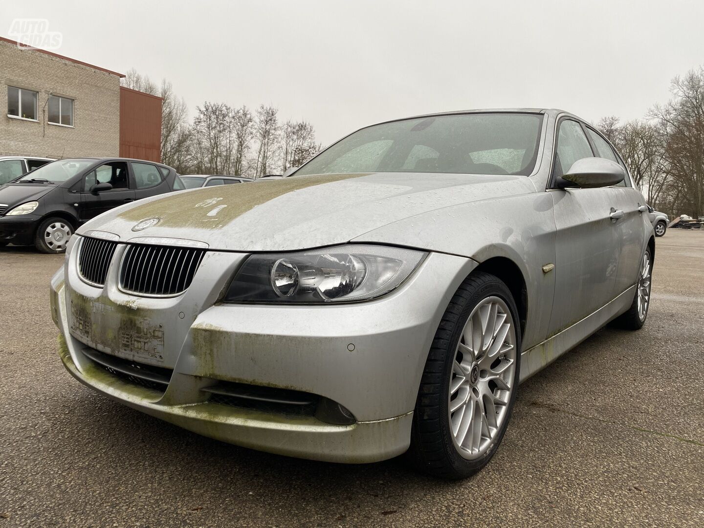 Bmw 330 E90 2007 m dalys