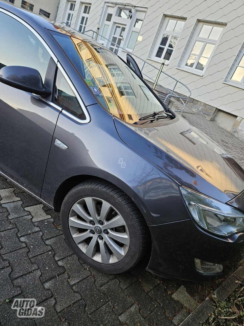 Opel Astra 2010 г Хэтчбек