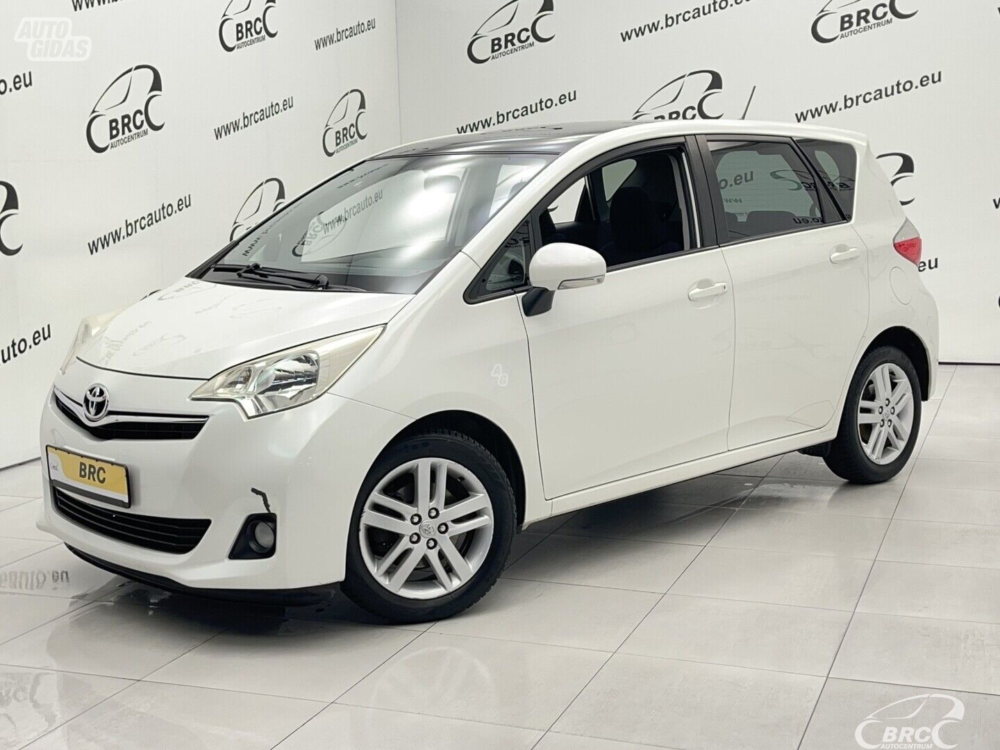 Toyota Verso-S 1.3i 2012 г