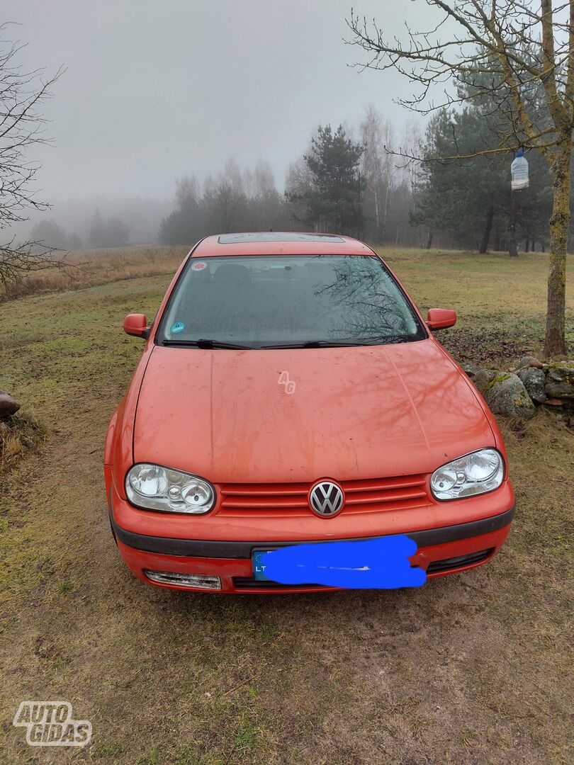 Volkswagen Golf 1998 m Hečbekas