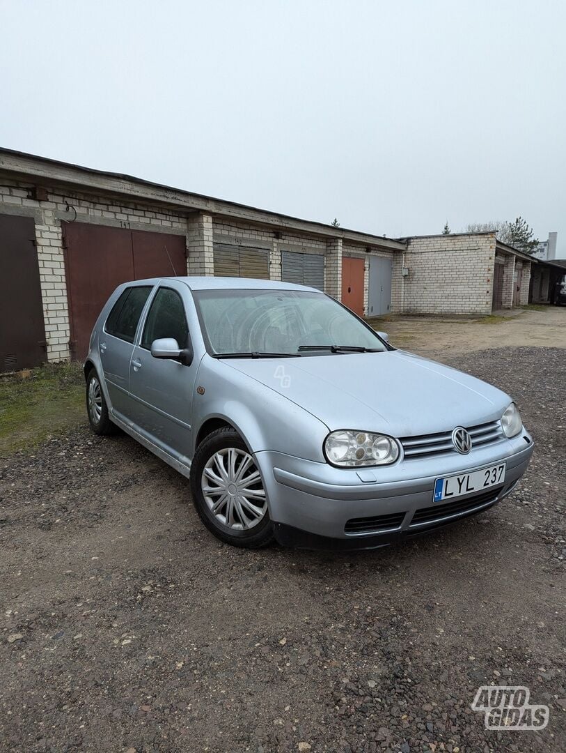 Volkswagen Golf 2003 m Hečbekas