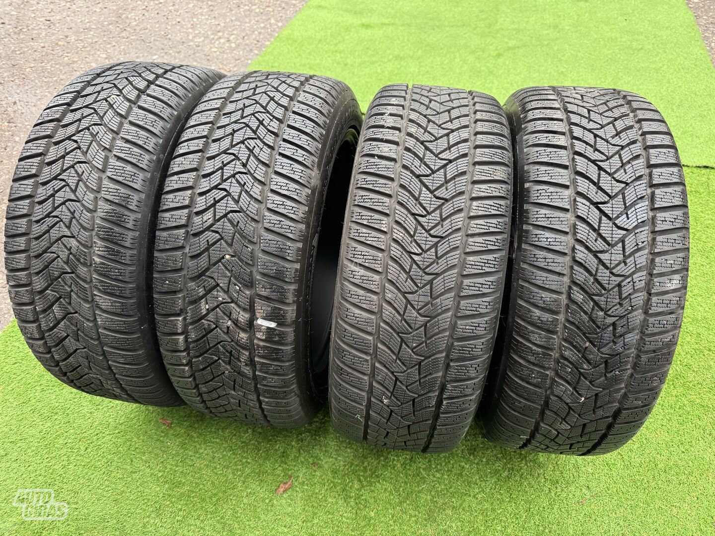 Dunlop Siunciam, 8mm 2019m R18 winter tyres passanger car