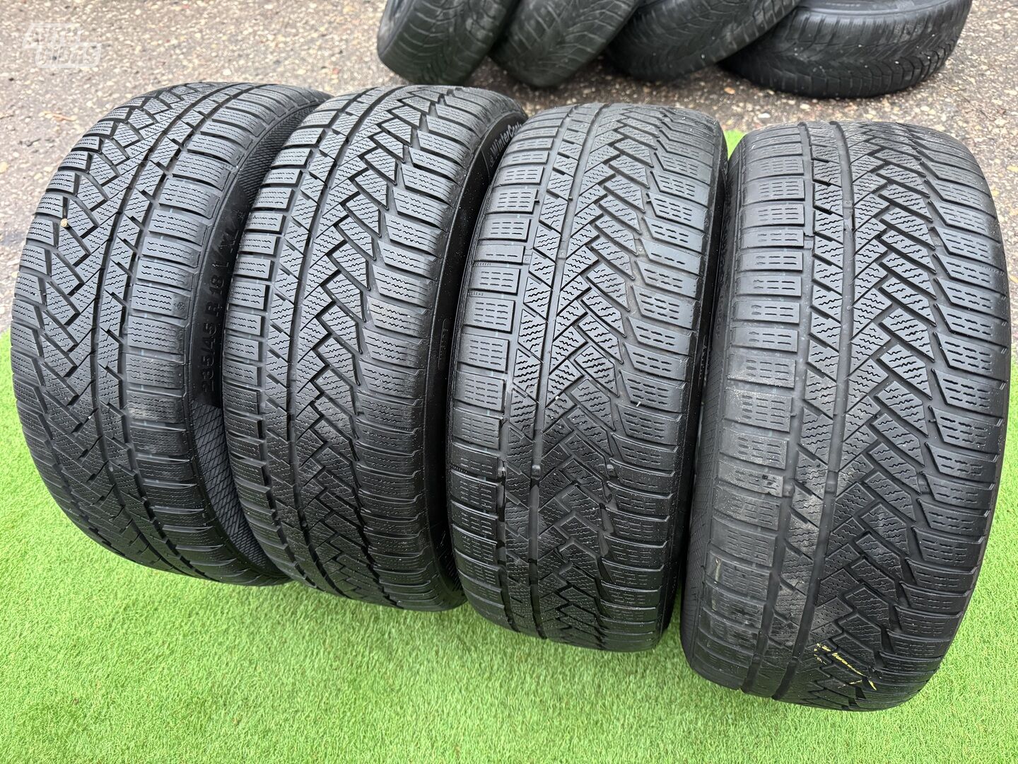 Continental Siunciam, 6-7mm  R18 winter tyres passanger car