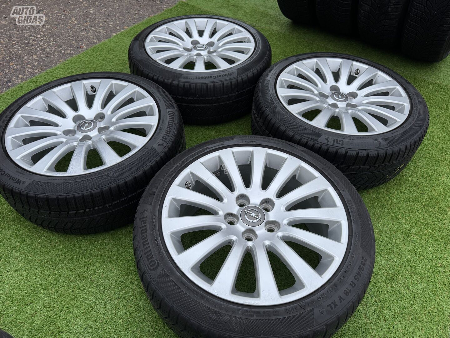 Opel Siunciam, 8J ET42 Insignia light alloy R18 rims