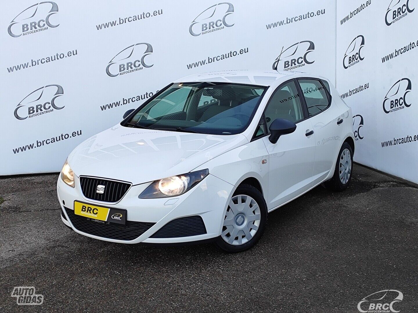 Seat Ibiza 1.6 TDI 2010 г