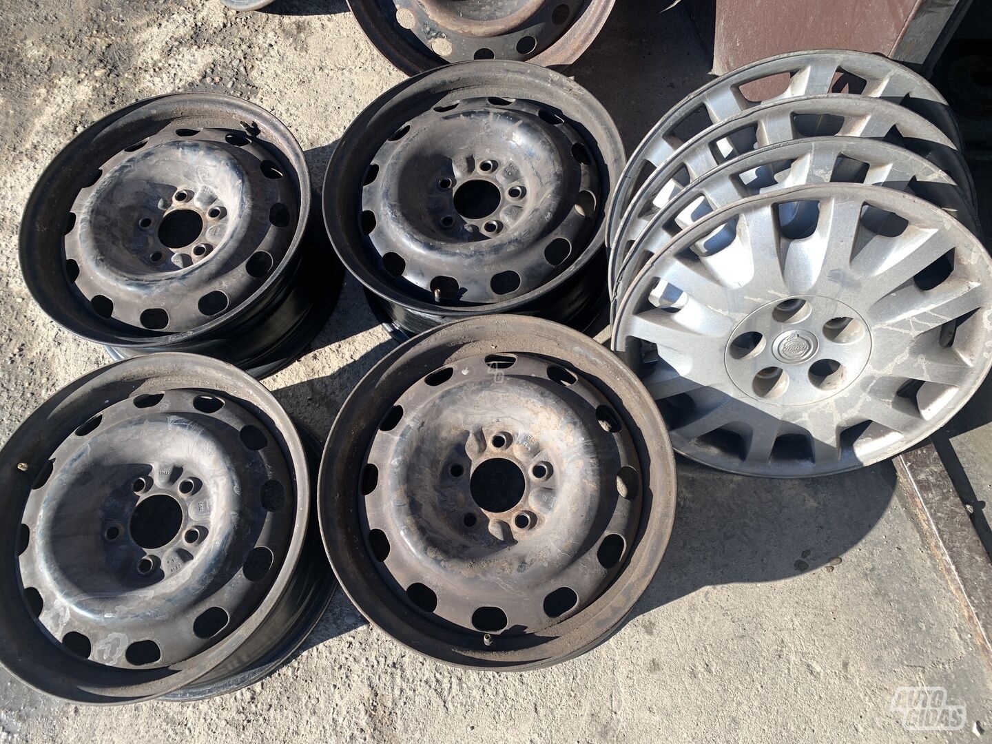 Chrysler VOYAGER steel stamped R16 rims