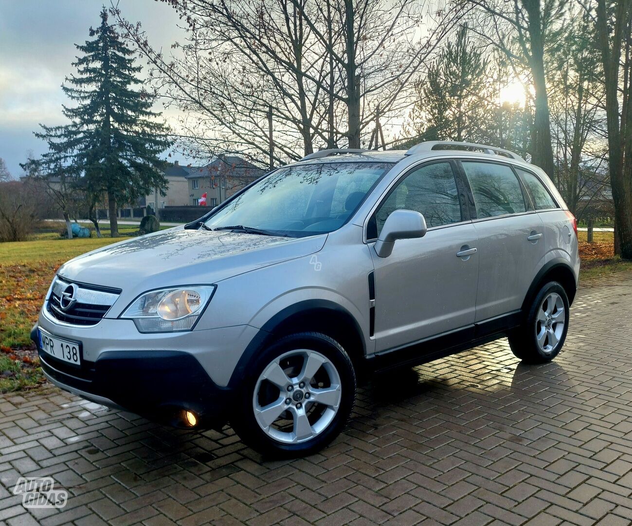 Opel Antara 2010 г Внедорожник / Кроссовер