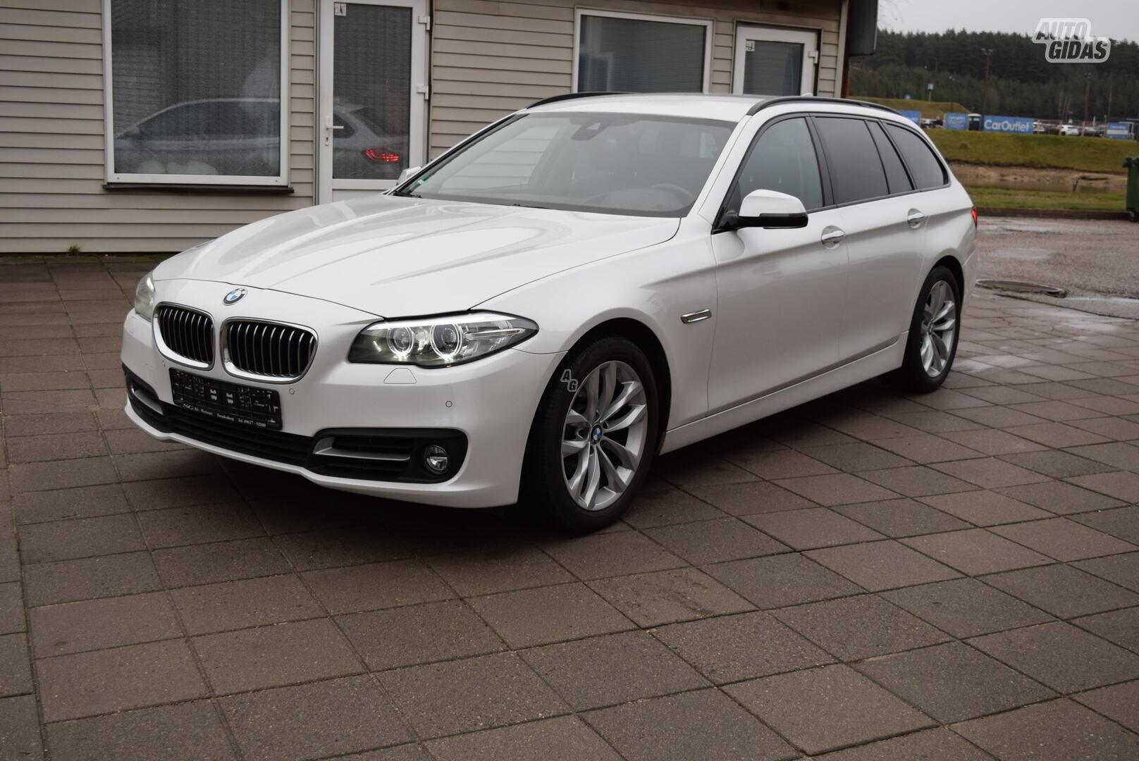 Bmw 520 X DRIVE 2016 y