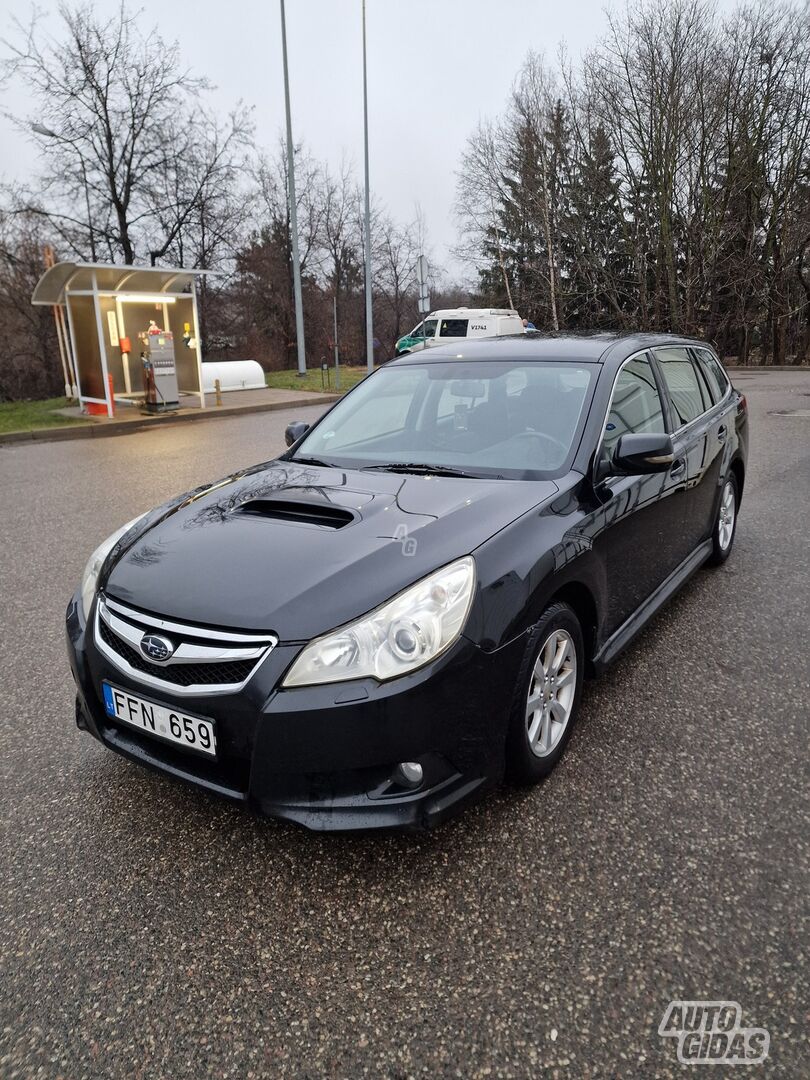 Subaru Legacy 2010 y Wagon