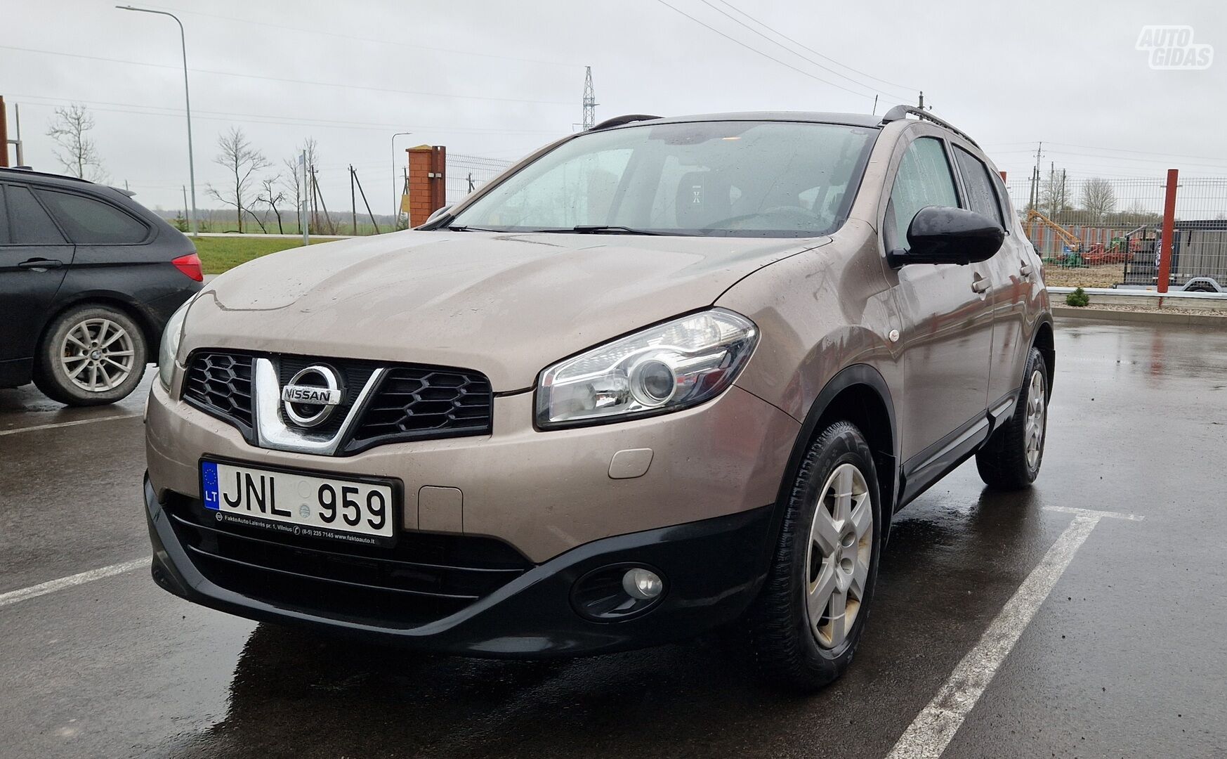 Nissan Qashqai 2013 г Внедорожник / Кроссовер