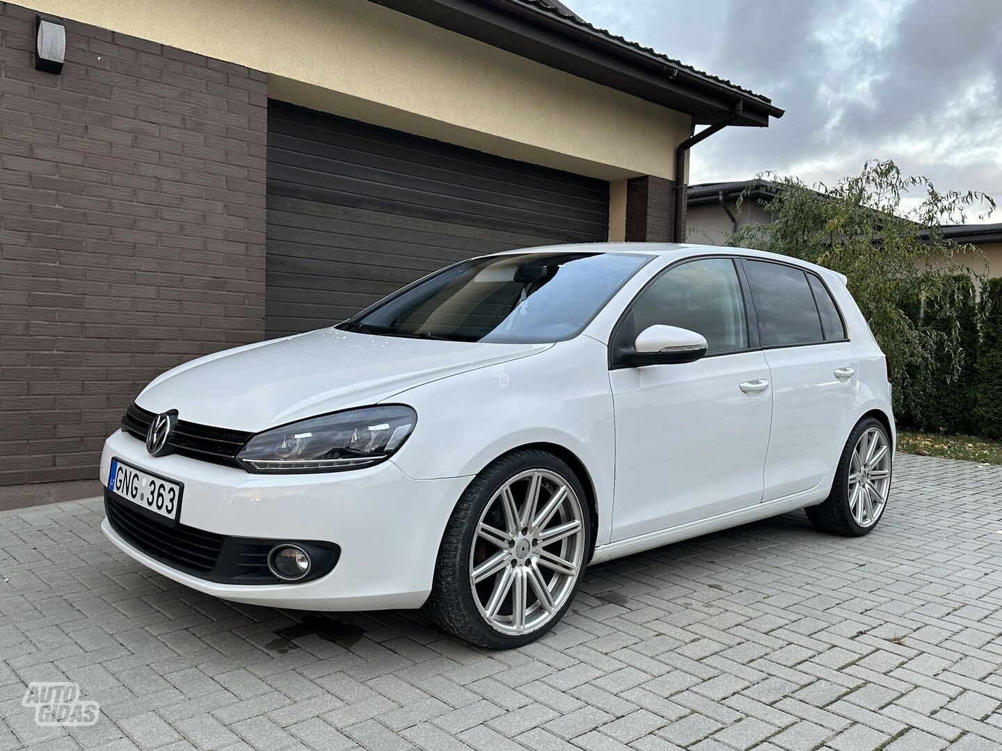 Volkswagen Golf 2009 y Hatchback