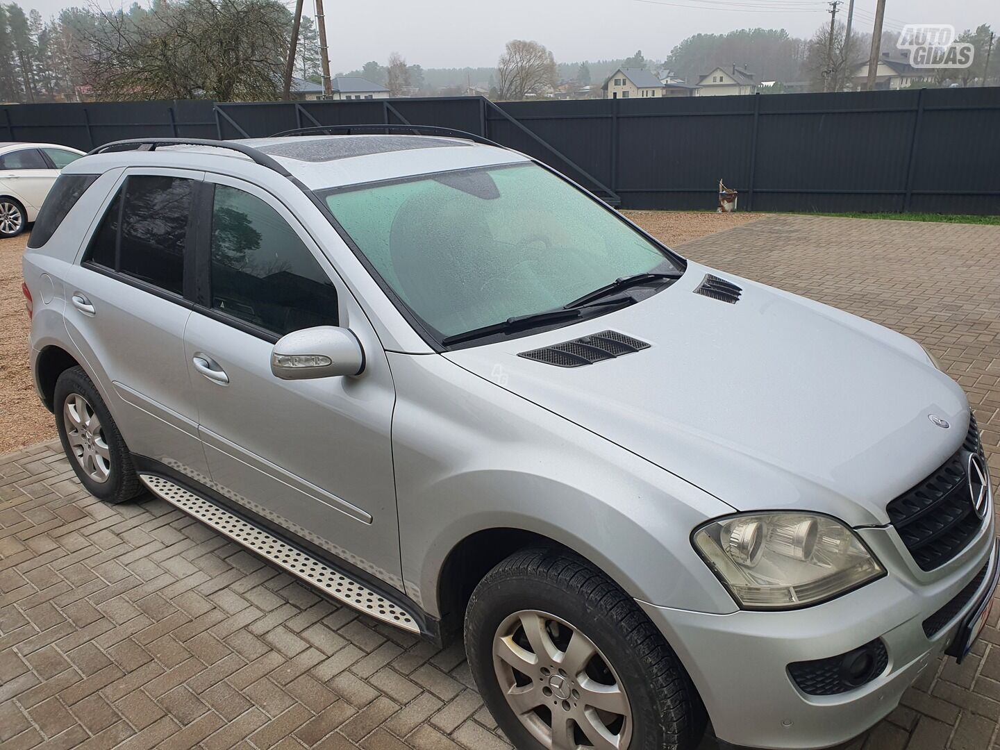 Mercedes-Benz ML 280 2006 г Внедорожник / Кроссовер