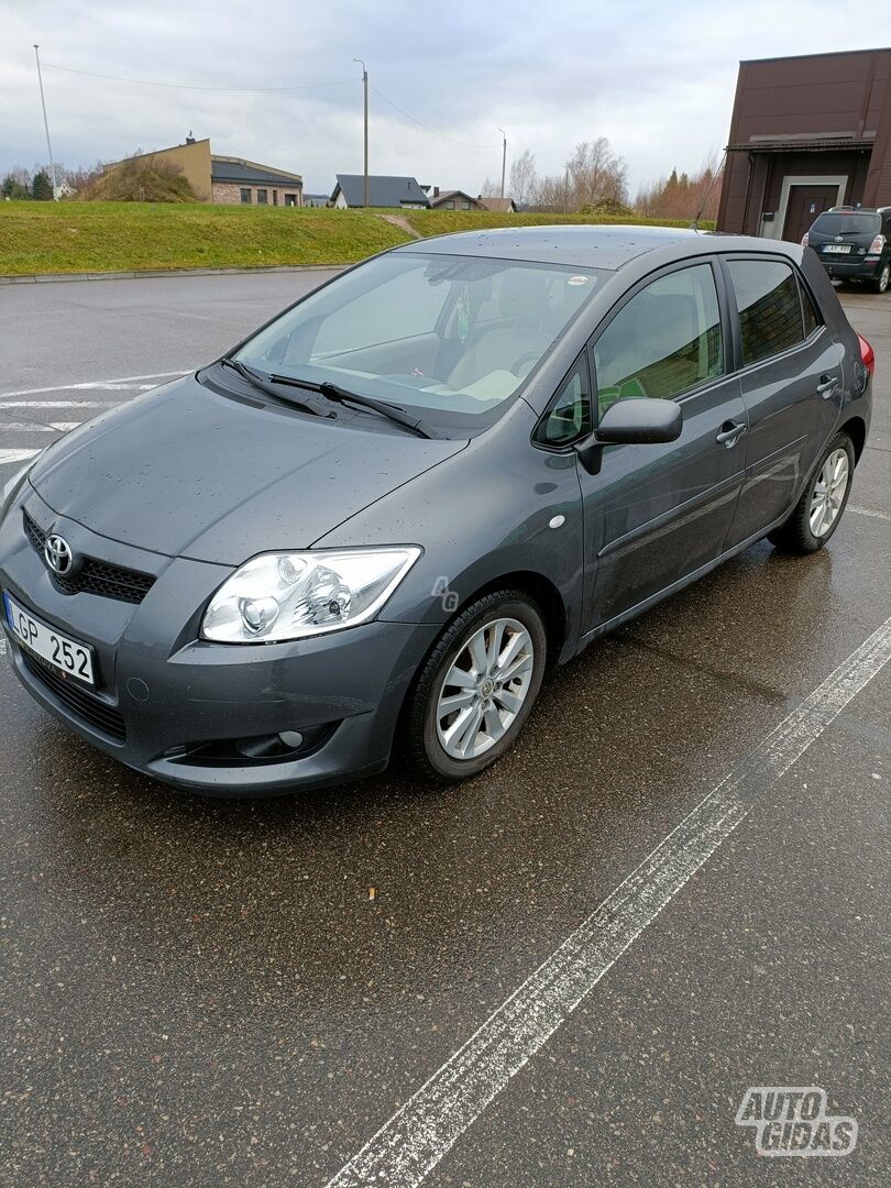 Toyota Auris D4D 2008 г