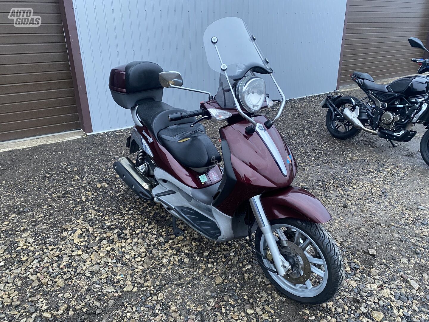 Piaggio Beverly 2004 y Scooter / moped