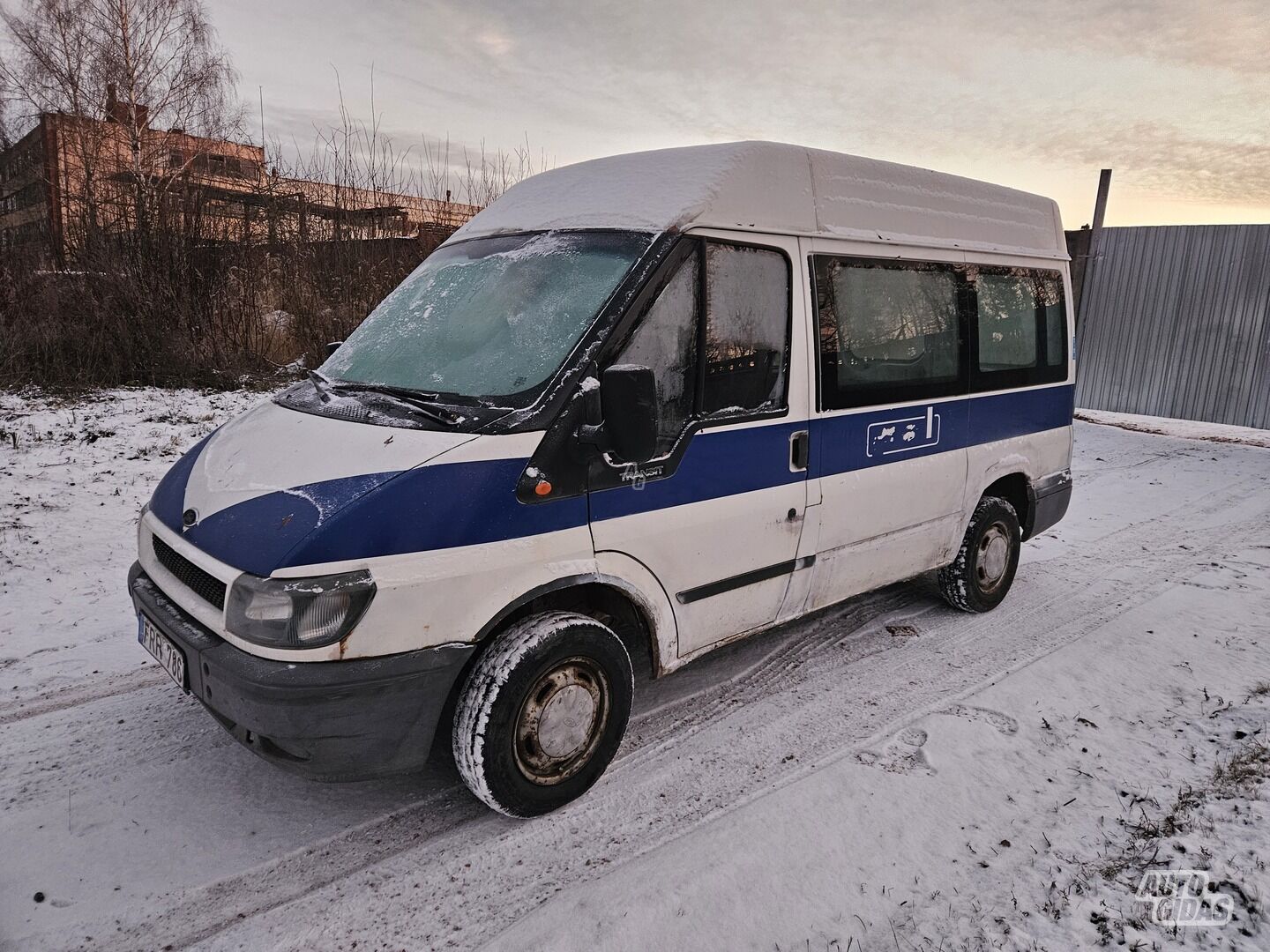 Ford Transit 2002 y Minibus