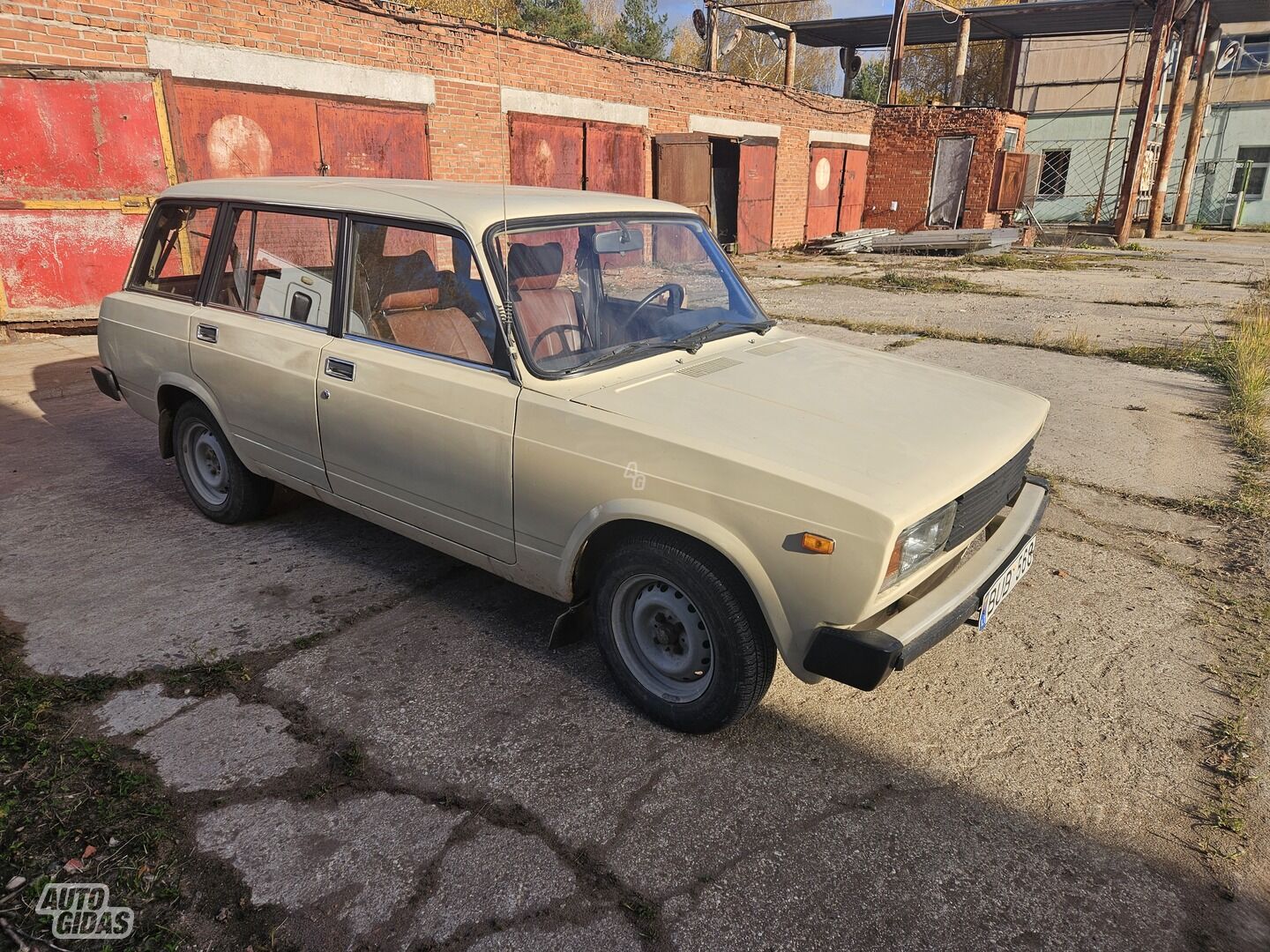 Lada 2104 1985 m Universalas