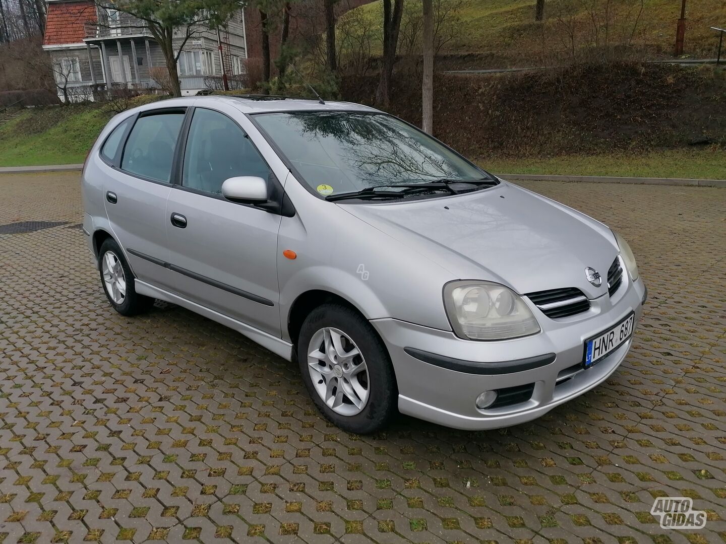 Nissan Almera Tino 2004 y Van