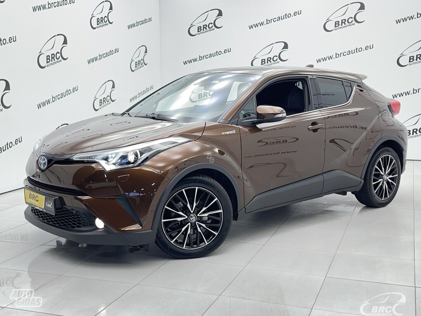 Toyota C-HR 1.8 Hybrid Crossover 2018 г