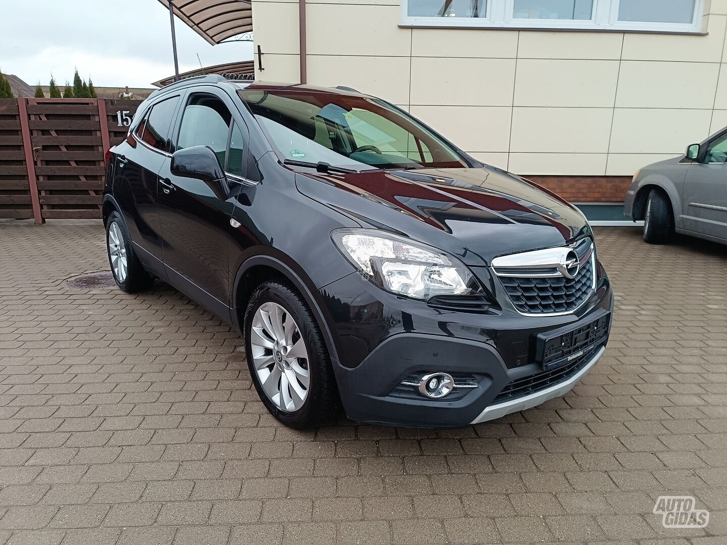 Opel Mokka 2015 y Off-road / Crossover