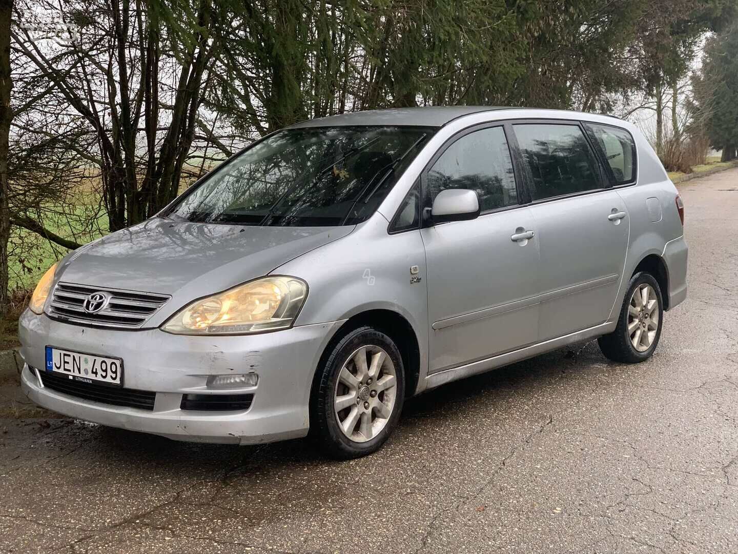 Toyota Avensis Verso 2004 m Vienatūris