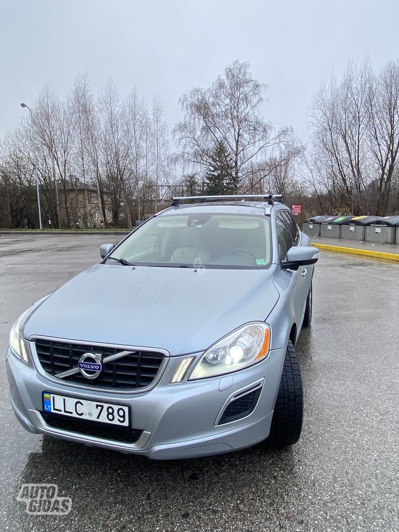 Volvo XC60 2013 г Внедорожник / Кроссовер