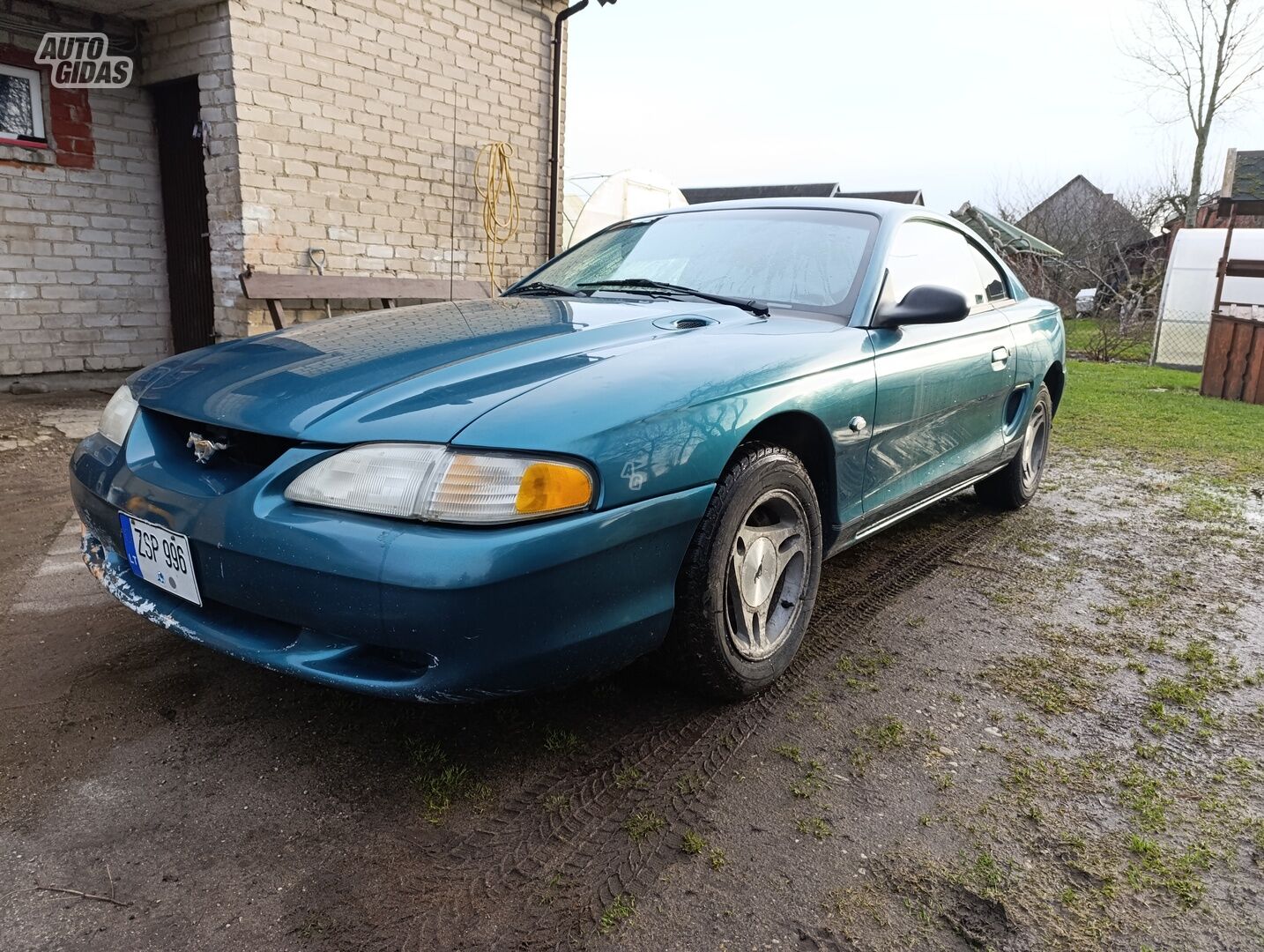 Ford Mustang V6 1998 y