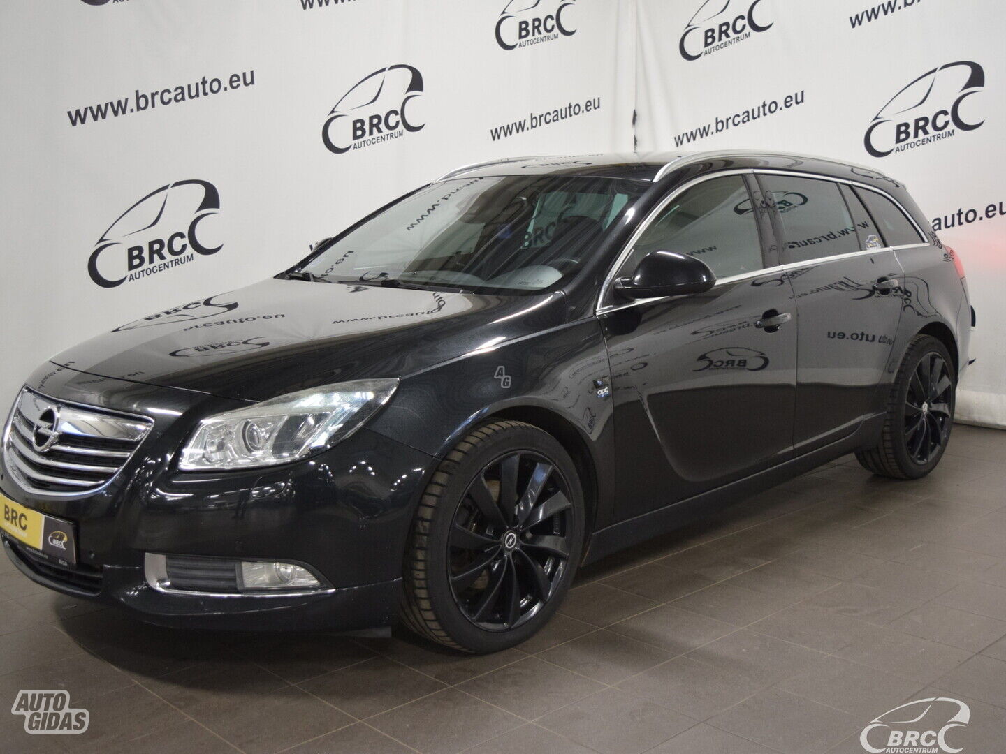 Opel Insignia Sports Tourer 2011 г