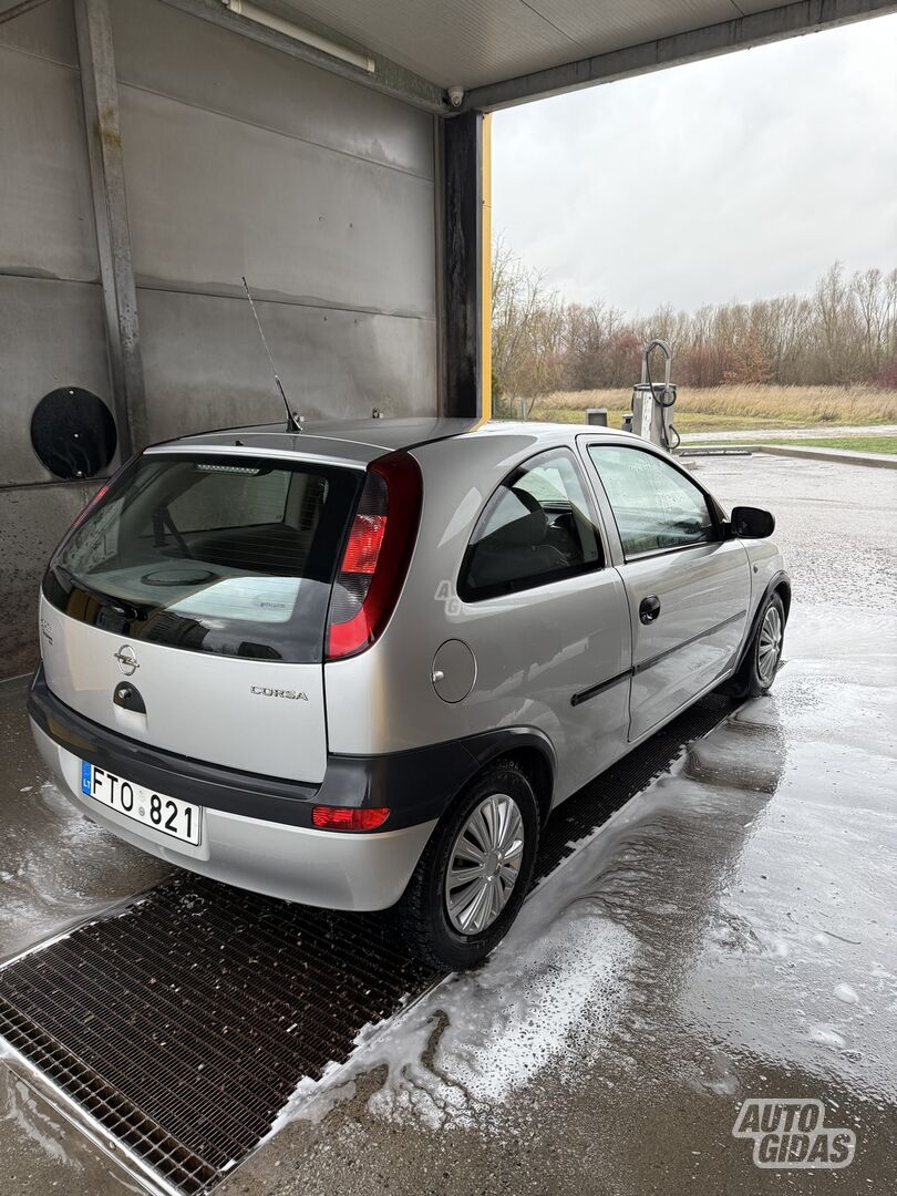 Opel Corsa 2001 г Хэтчбек