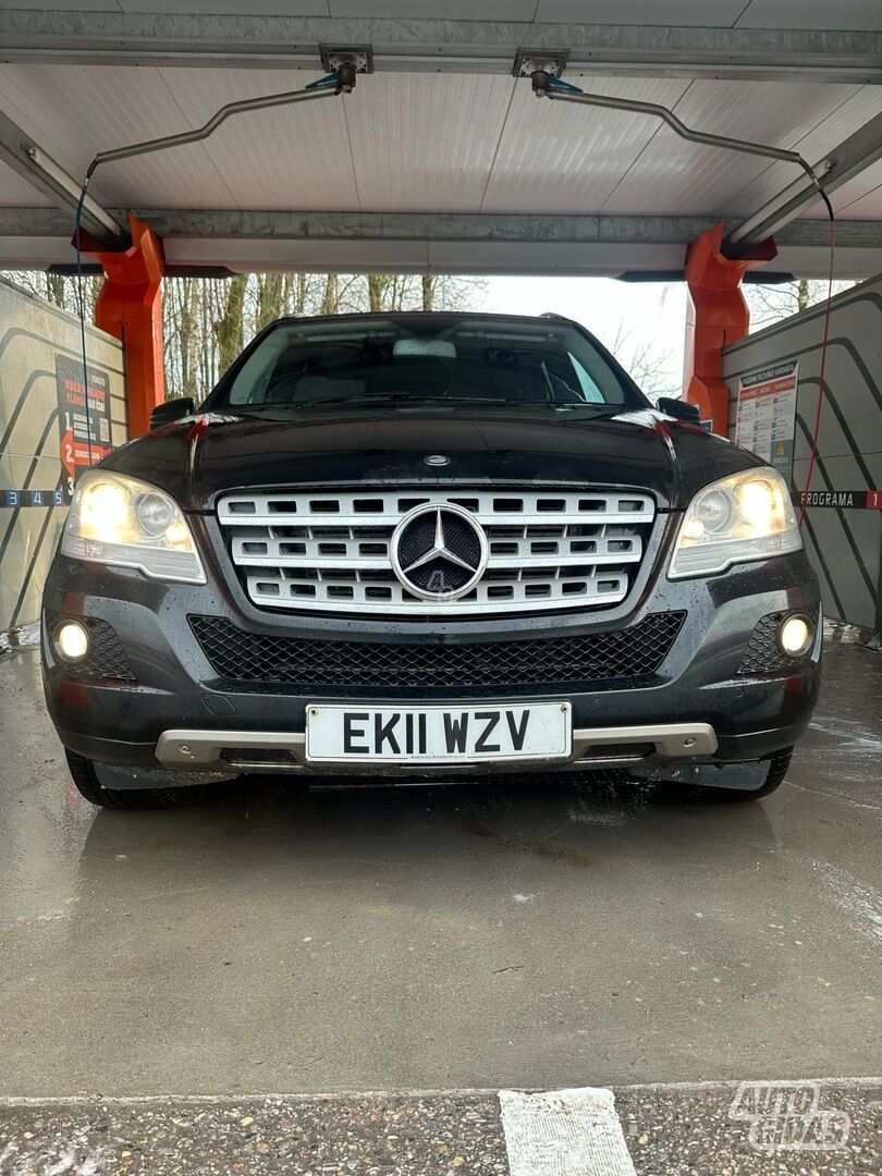 Mercedes-Benz Ml 350 W164 2011 y parts