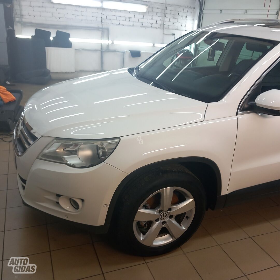 Volkswagen Tiguan 2009 y Off-road / Crossover