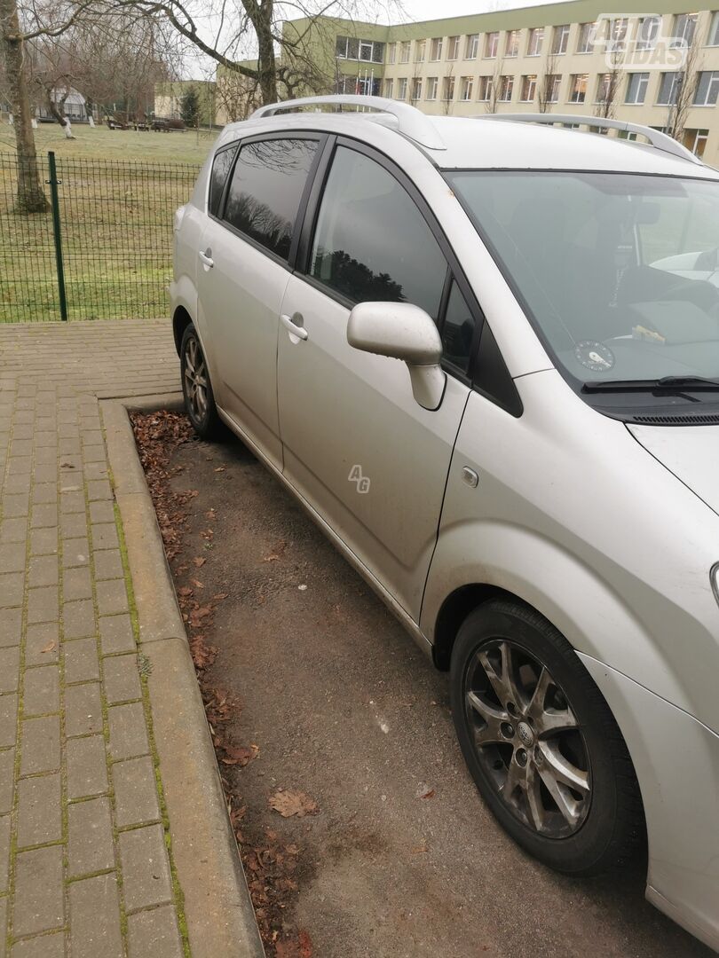 Toyota Corolla Verso 2008 г Минивэн