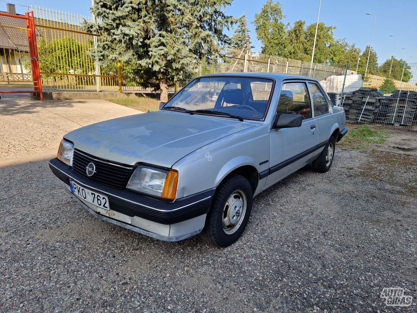 Opel Ascona 1982 г Седан