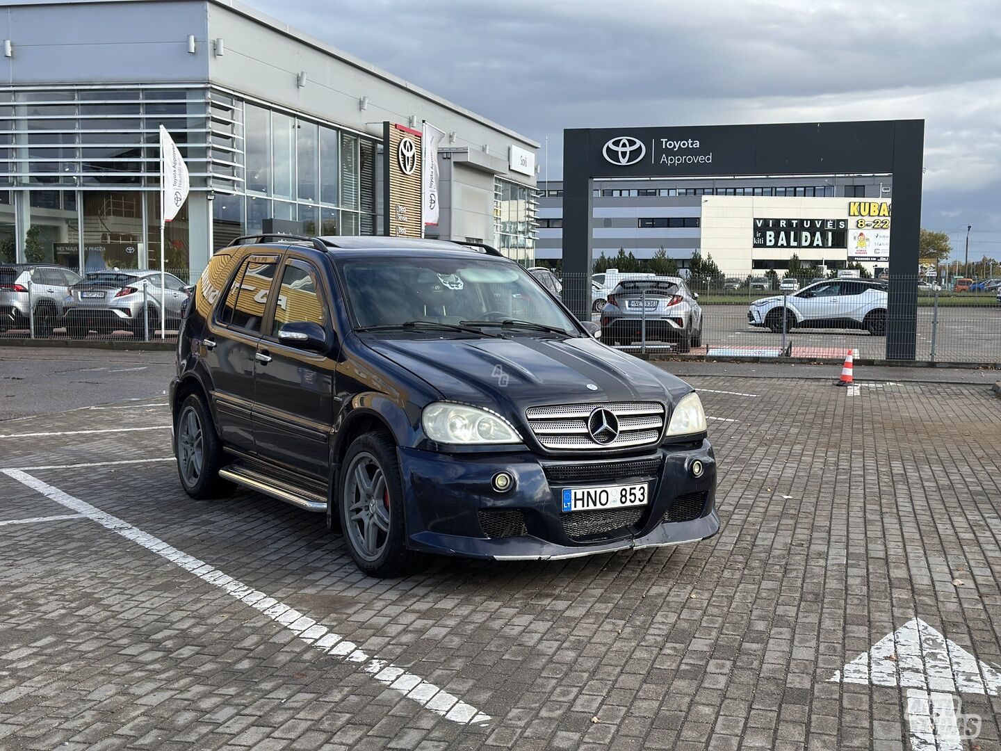 Mercedes-Benz ML 270 2002 г Внедорожник / Кроссовер