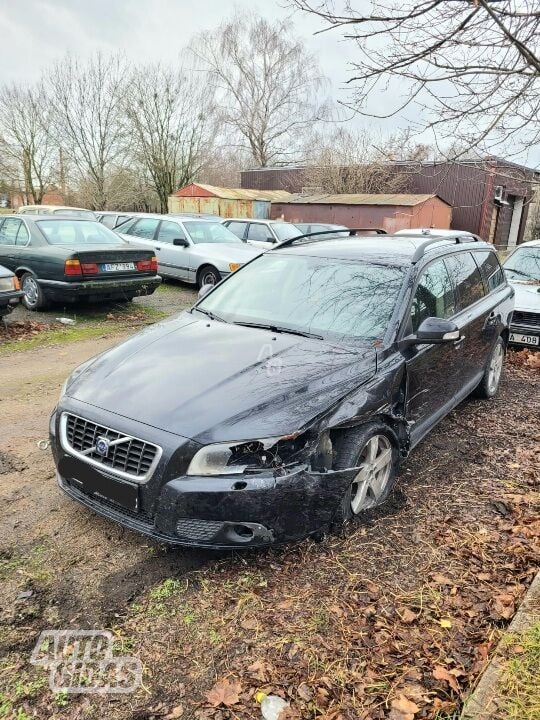 Volvo V70 2010 г запчясти