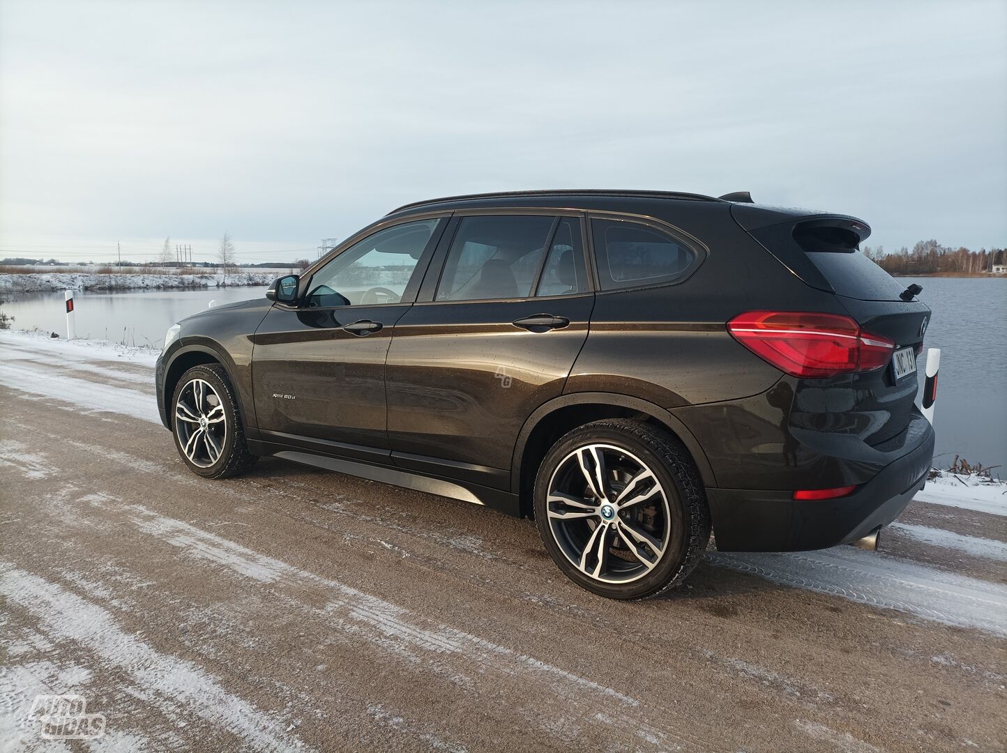 Bmw X1 2016 y Off-road / Crossover