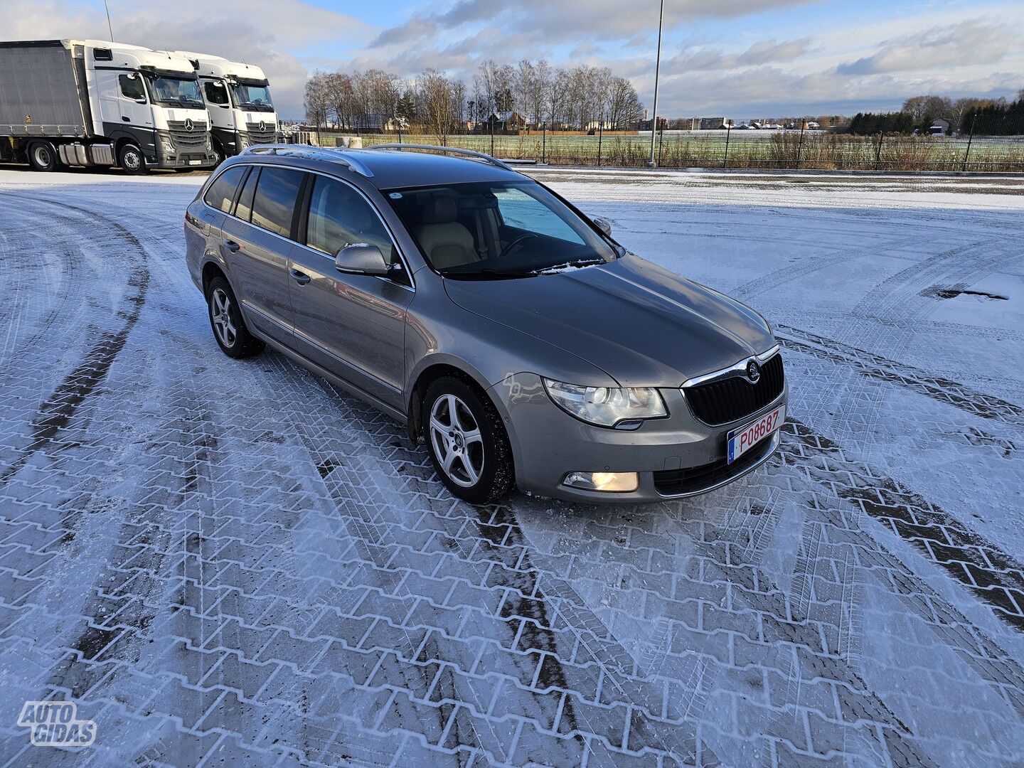 Skoda Superb 2011 y Wagon