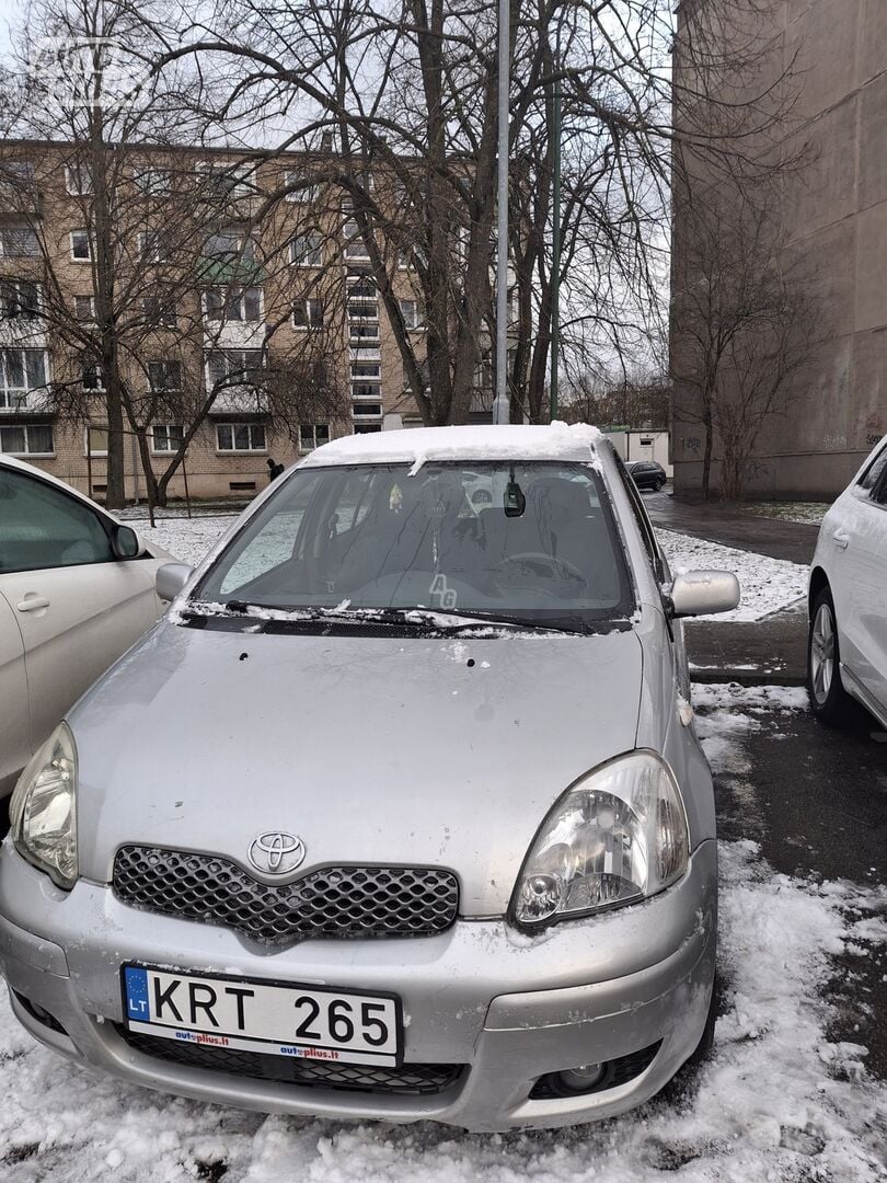 Toyota Yaris 2003 y Hatchback