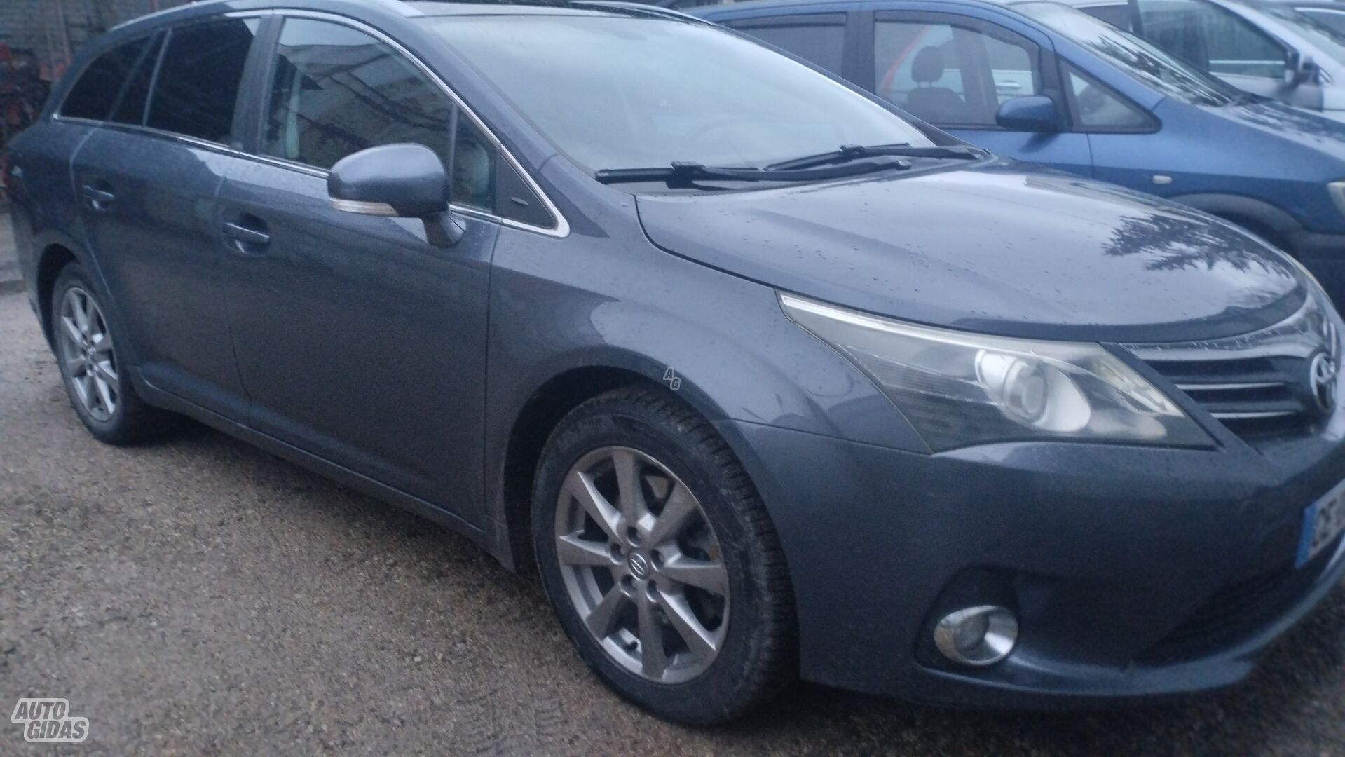 Toyota Avensis 2012 m Universalas