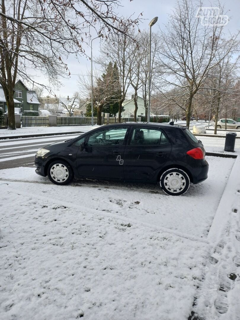 Toyota Auris 2009 y Hatchback