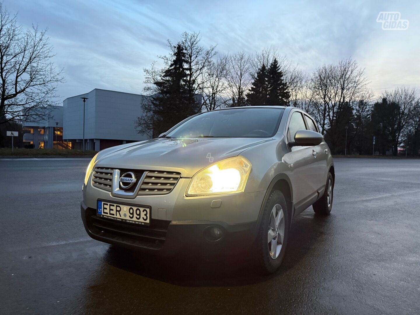 Nissan Qashqai 2008 г Внедорожник / Кроссовер