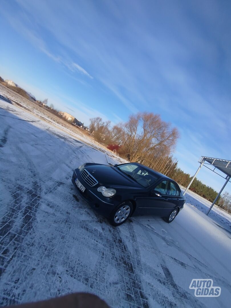 Mercedes-Benz 220 Cdi 2005 m