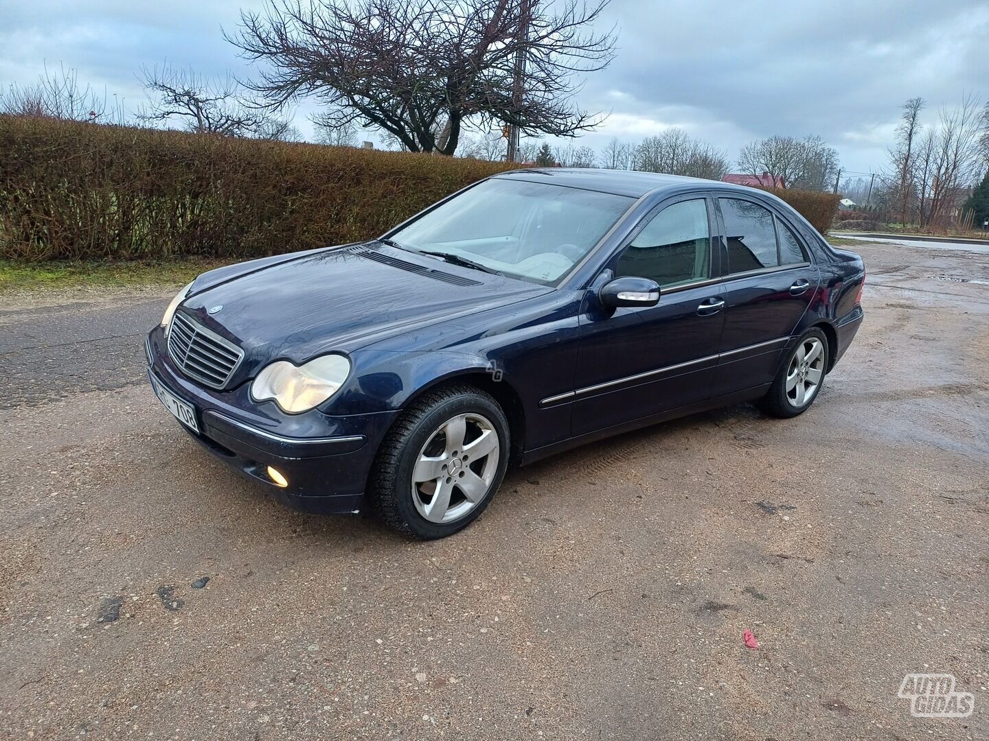 Mercedes-Benz C 180 2001 y Sedan