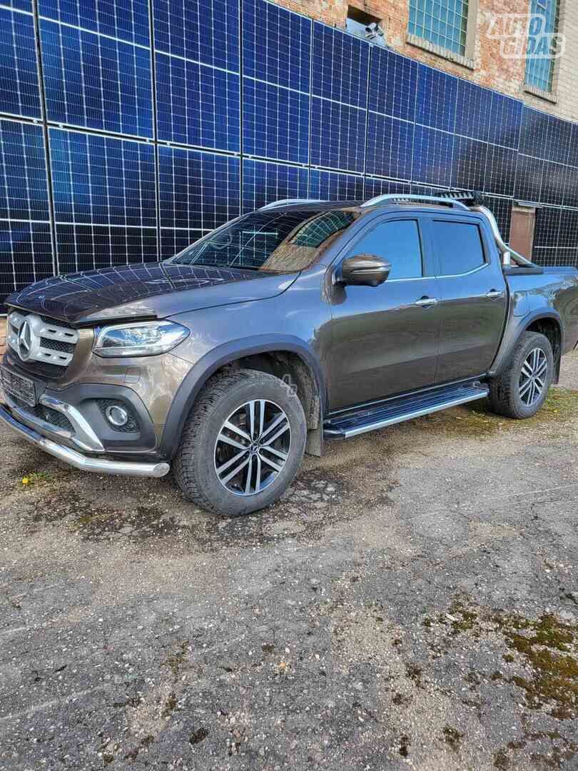 Mercedes-Benz X 250 2018 y Off-road / Crossover