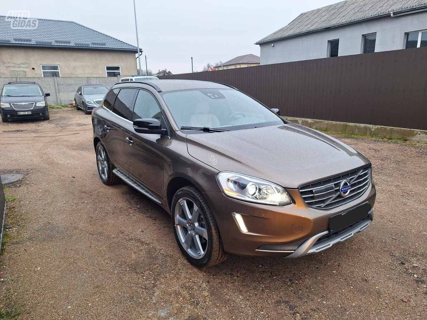 Volvo XC60 2014 y Off-road / Crossover