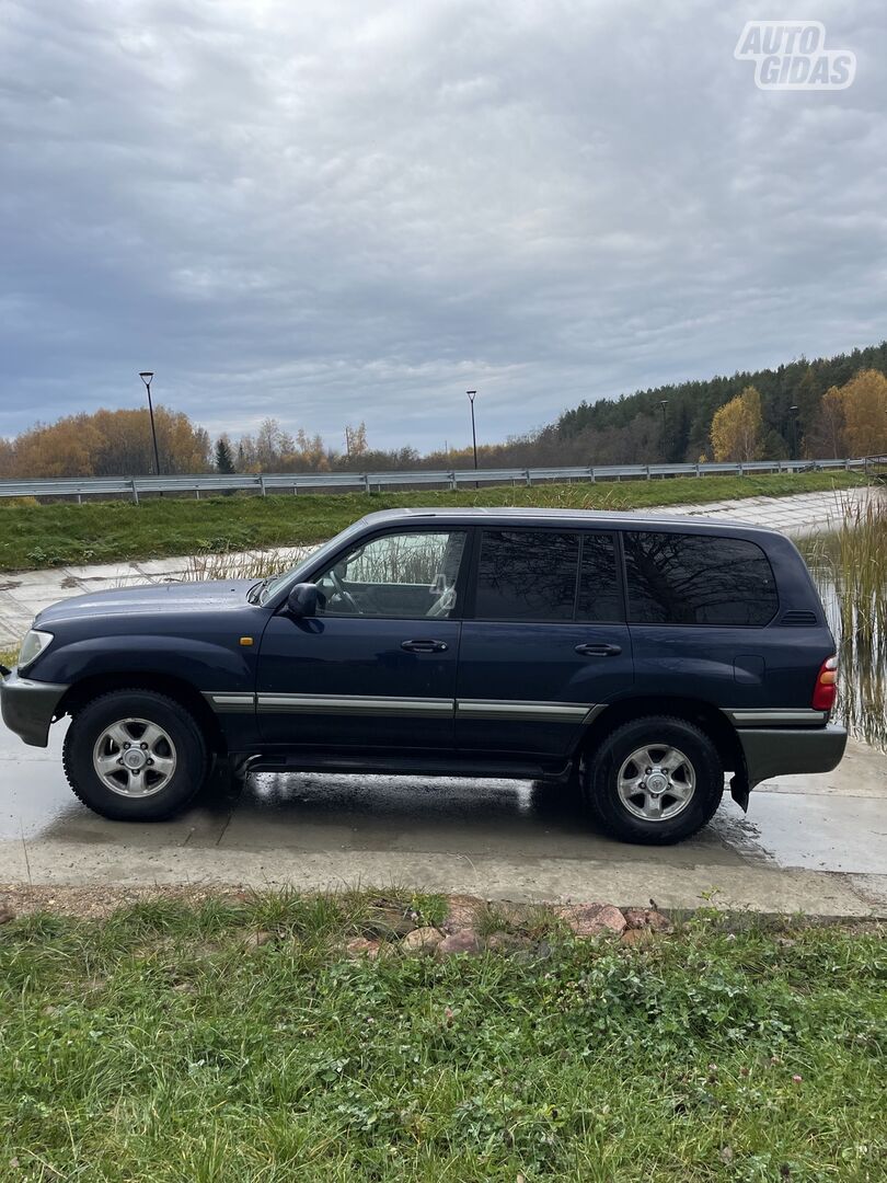 Toyota Land Cruiser BE JOKIŲ RŪDŽIŲ 2000 г