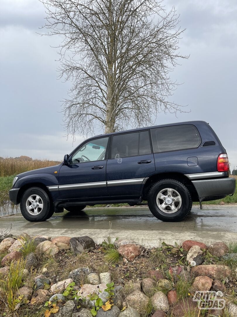 Toyota Land Cruiser BE JOKIŲ RŪDŽIŲ 2000 г