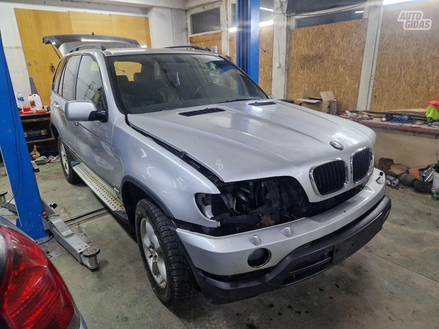 Bmw X5 5890 2003 m dalys