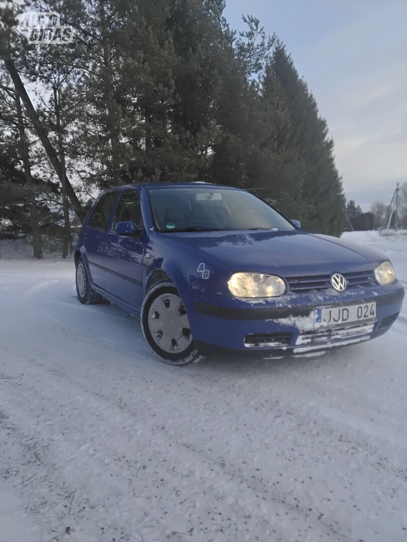 Volkswagen Golf 2000 m Hečbekas