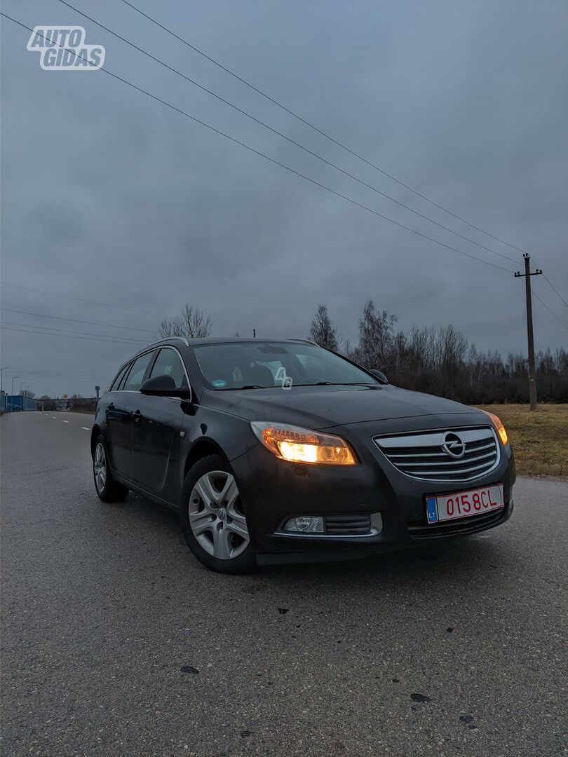 Opel Insignia 2010 г Седан